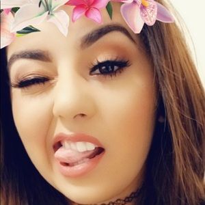 Meet your Posher, Beatriz